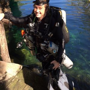 Meet your Posher, Em